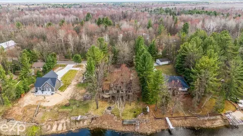 View/Area - 1077 Pineway, Gladwin, MI 48624 photo 4 of 10