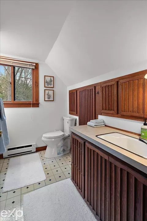 Bath - 1077 Pineway, Gladwin, MI 48624 photo 5 of 5
