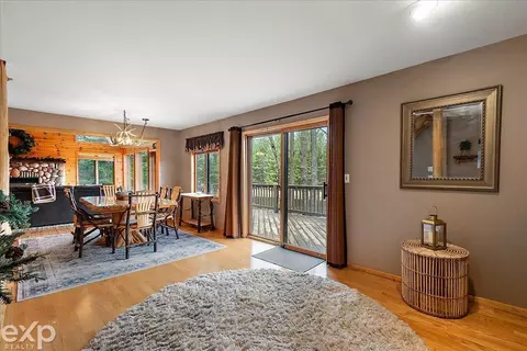 Dining - 1077 Pineway, Gladwin, MI 48624 photo 3 of 4