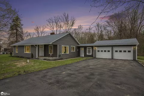2395 E Burt, Burt, MI 48417 photo 2