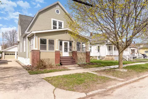 912 S Van Buren, Bay City, MI 48708
