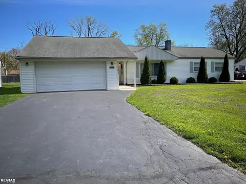 21487 Highview, Clinton Township, MI 48036