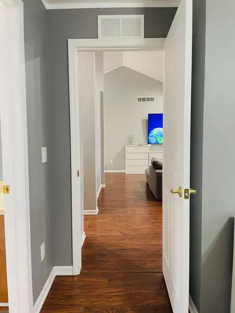 21083 Cooper, Macomb, MI 48044 photo 5