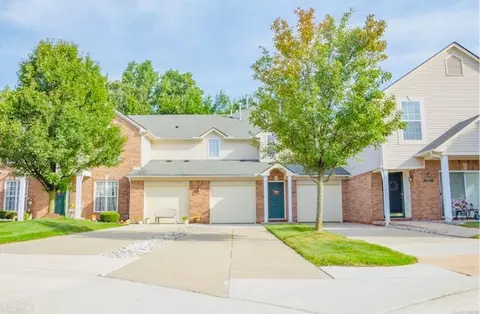 21083 Cooper, Macomb, MI 48044