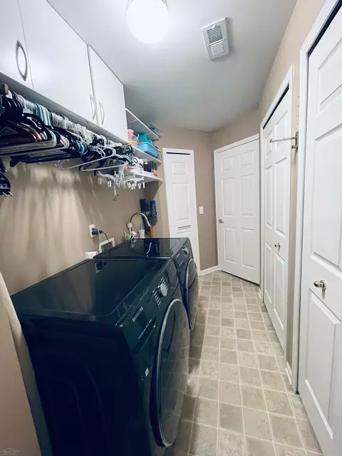 21083 Cooper, Macomb, MI 48044 photo 15