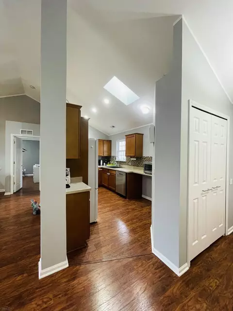21083 Cooper, Macomb, MI 48044 photo 8