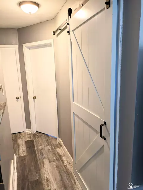 Entry Way - 17146 Smith, Riverview, MI 48193 photo 1 of 1