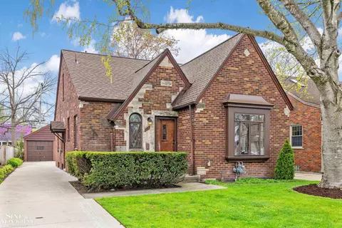 405 Belanger, Grosse Pointe Farms, MI 48236 photo 2