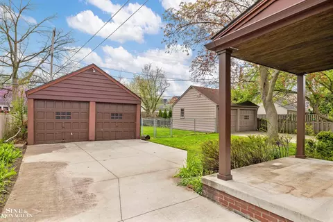 405 Belanger, Grosse Pointe Farms, MI 48236 photo 35