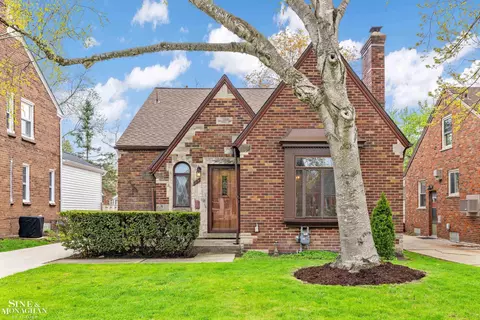 405 Belanger, Grosse Pointe Farms, MI 48236 photo 3