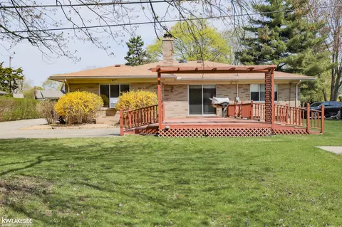 Exterior - 2428 Irma, Warren, MI 48092 photo 6 of 13