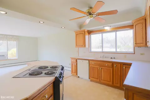 Kitchen - 2428 Irma, Warren, MI 48092 photo 4 of 6