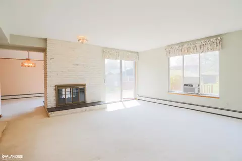 Living - 2428 Irma, Warren, MI 48092 photo 5 of 8