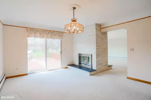 Living - 2428 Irma, Warren, MI 48092 photo 3 of 8
