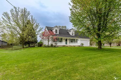 1991 W Smith, Temperance, MI 48182 photo 2