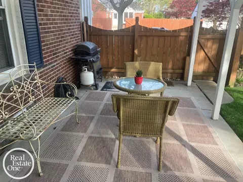 2071 Stanhope, Grosse Pointe, MI 48236 photo 23