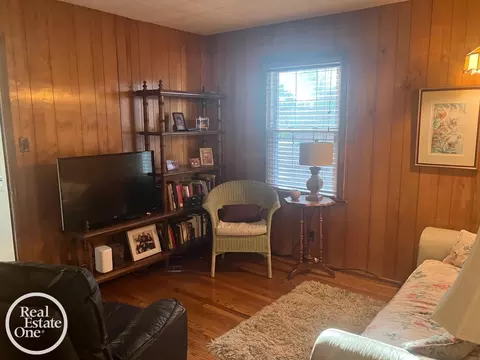 2071 Stanhope, Grosse Pointe, MI 48236 photo 16