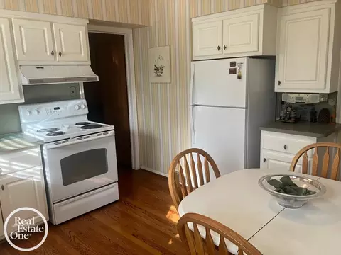 2071 Stanhope, Grosse Pointe, MI 48236 photo 20