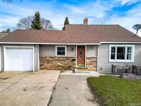 434 W W Rdg, Marquette, MI 49855