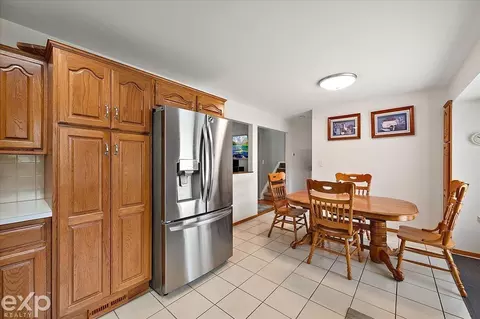 397 E Hurst, Troy, MI 48085 photo 26