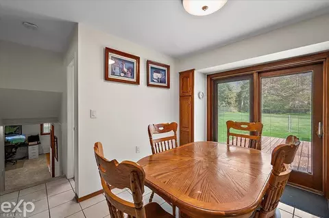 397 E Hurst, Troy, MI 48085 photo 23