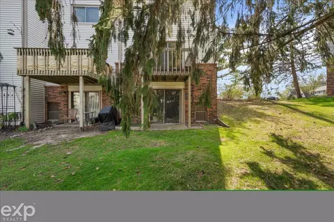 7230 Bluewater, Clarkston, MI 48348 photo 8