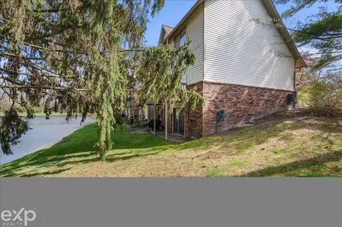 7230 Bluewater, Clarkston, MI 48348 photo 5