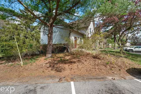 7230 Bluewater, Clarkston, MI 48348 photo 4
