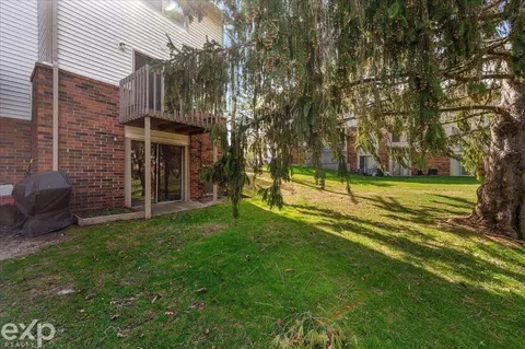 7230 Bluewater, Clarkston, MI 48348 photo 7