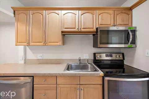 7230 Bluewater, Clarkston, MI 48348 photo 14