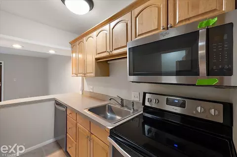 7230 Bluewater, Clarkston, MI 48348 photo 15