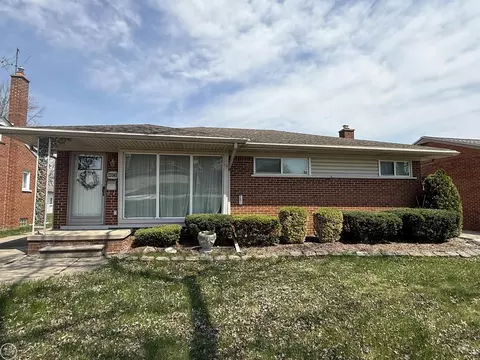 23343 Recreation, Saint Clair Shores, MI 48082