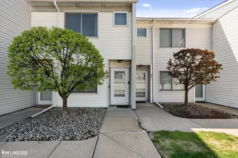 49 Rosebud, Mount Clemens, MI 48043
