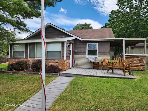 41704161 Bay Vw, Beaverton, MI 48612