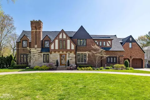 828 Grand Marais, Grosse Pointe Park, MI 48230