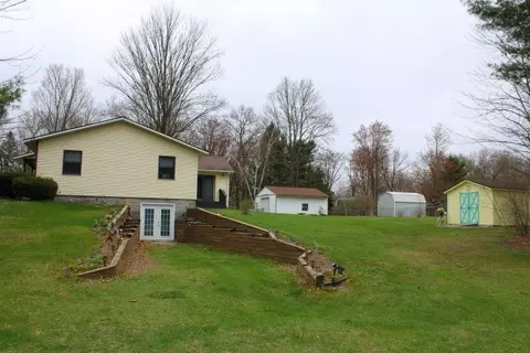 8839 N Circle E, Farwell, MI 48622 photo 5