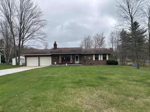 8839 N Circle E, Farwell, MI 48622 photo 6