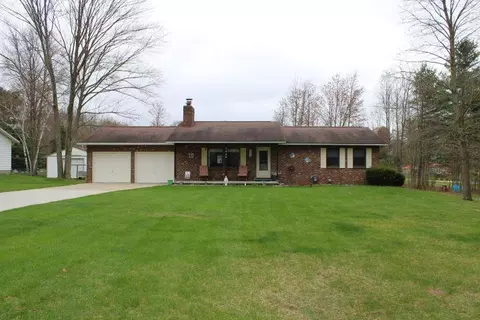 8839 N Circle E, Farwell, MI 48622 photo 10