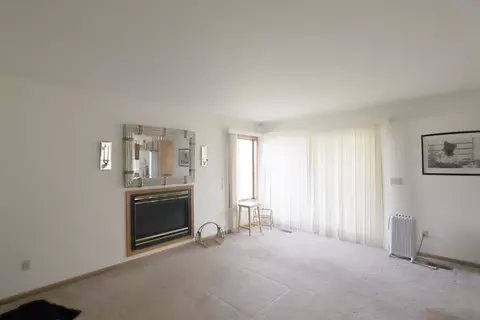 Living - 1206 River Frst, Flint, MI 48532 photo 2 of 3