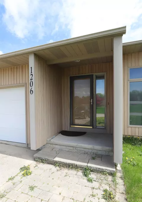 Exterior - 1206 River Frst, Flint, MI 48532 photo 2 of 9