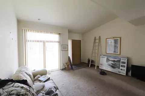 Living - 1206 River Frst, Flint, MI 48532 photo 1 of 3