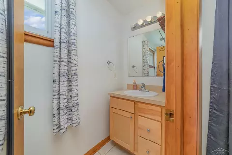 Bath - 398 E Alice, Merrill, MI 48637 photo 2 of 2