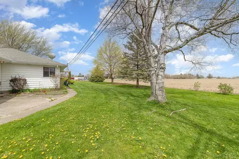 Exterior - 398 E Alice, Merrill, MI 48637 photo 3 of 4