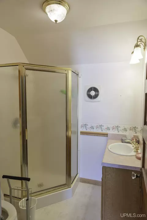 Bath - 1217 N 3rd, Ishpeming, MI 49849 photo 1 of 1