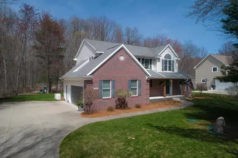 4902 Bristlecone, Midland, MI 48640