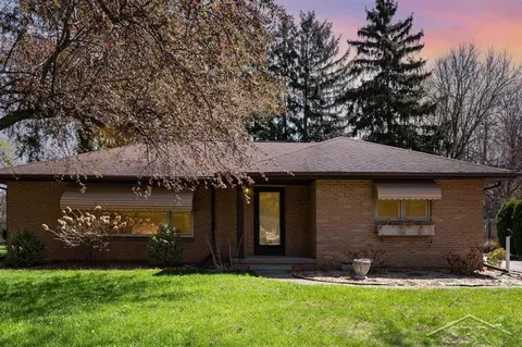 1218 Wilson, Saginaw, MI 48638