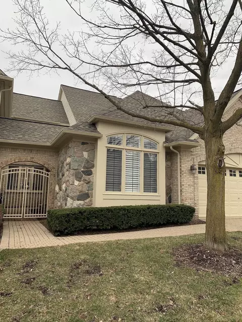 9395 Arbor #20, Plymouth, MI 48170