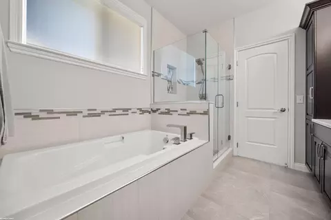 Bath - 53480 Fitzgerald, Macomb, MI 48042 photo 2 of 5