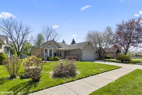 46718 Fox Run, Macomb, MI 48044 photo 9