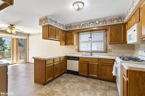 46718 Fox Run, Macomb, MI 48044 photo 28